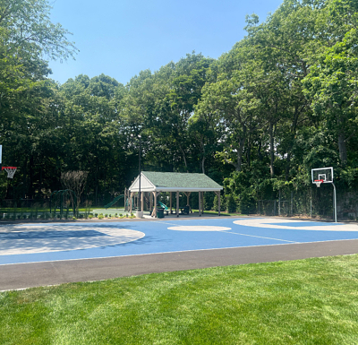 Basketball court, park